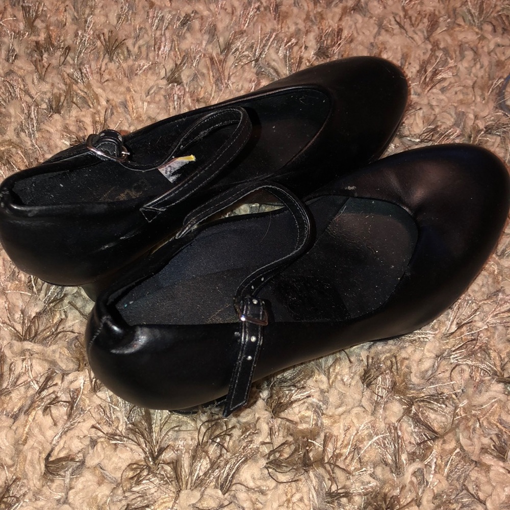 tap shoes